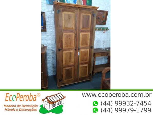 Guarda Roupa de Madeira Demolição