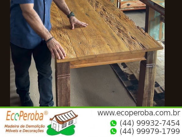 Mesa de Madeira Rústica